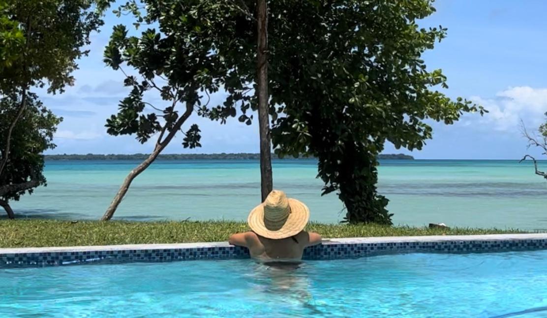 Lope Lope Beach Bungalows Luganville Bagian luar foto