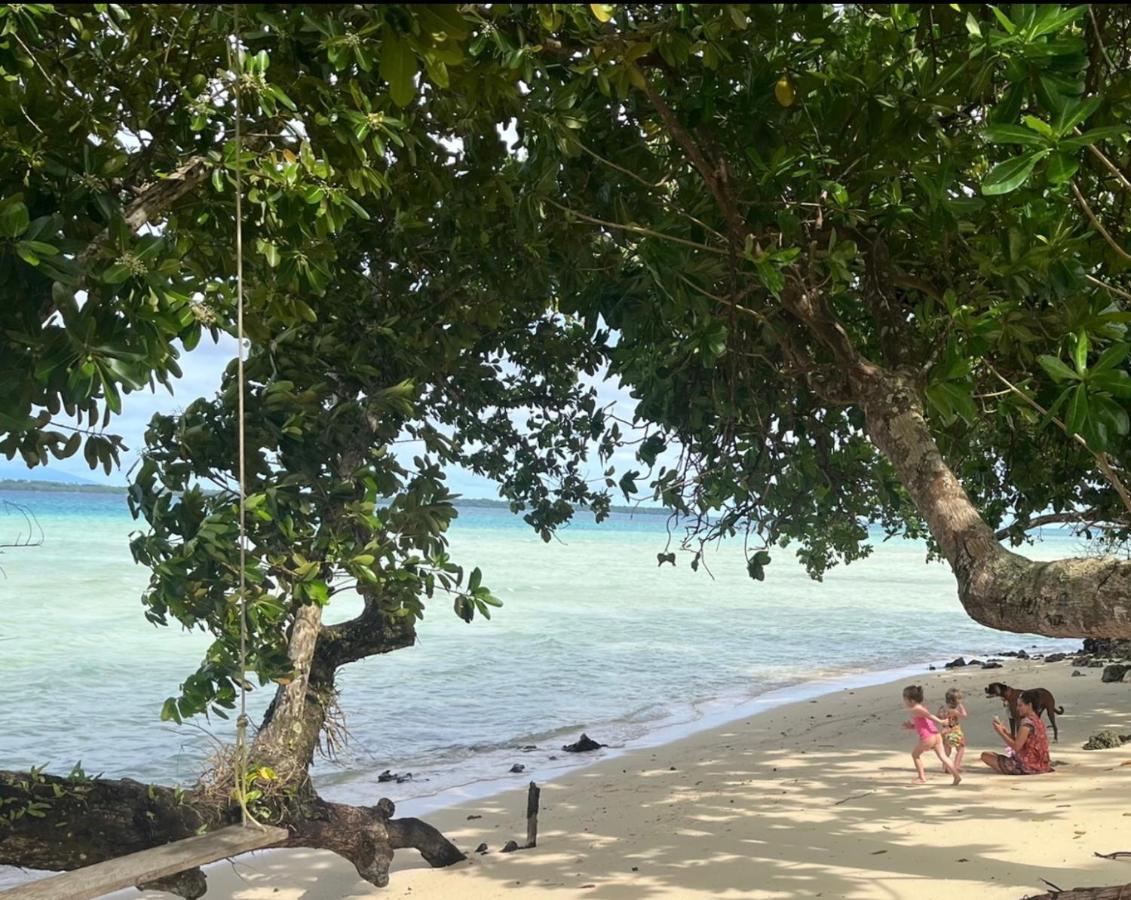 Lope Lope Beach Bungalows Luganville Bagian luar foto