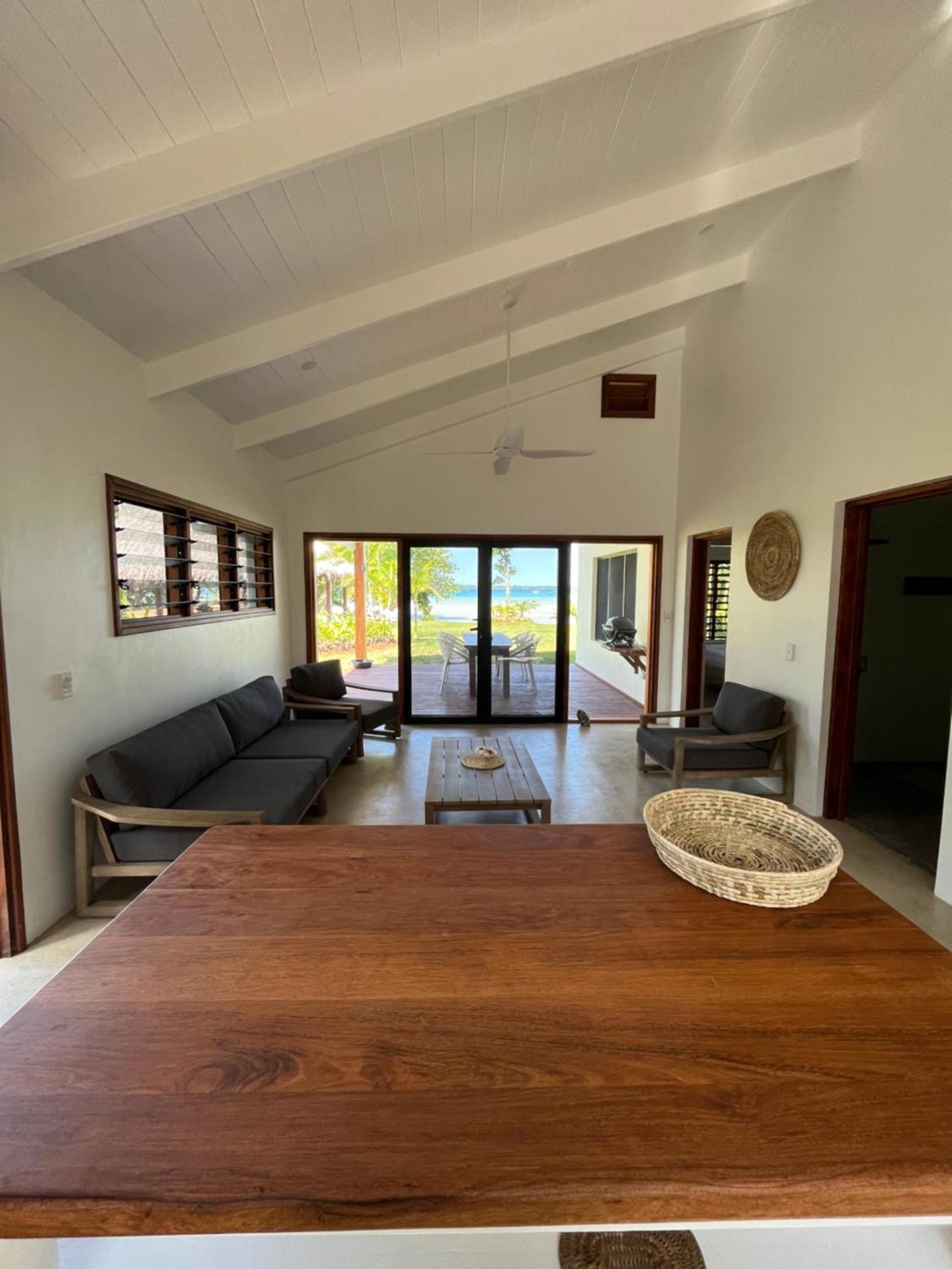 Lope Lope Beach Bungalows Luganville Bagian luar foto