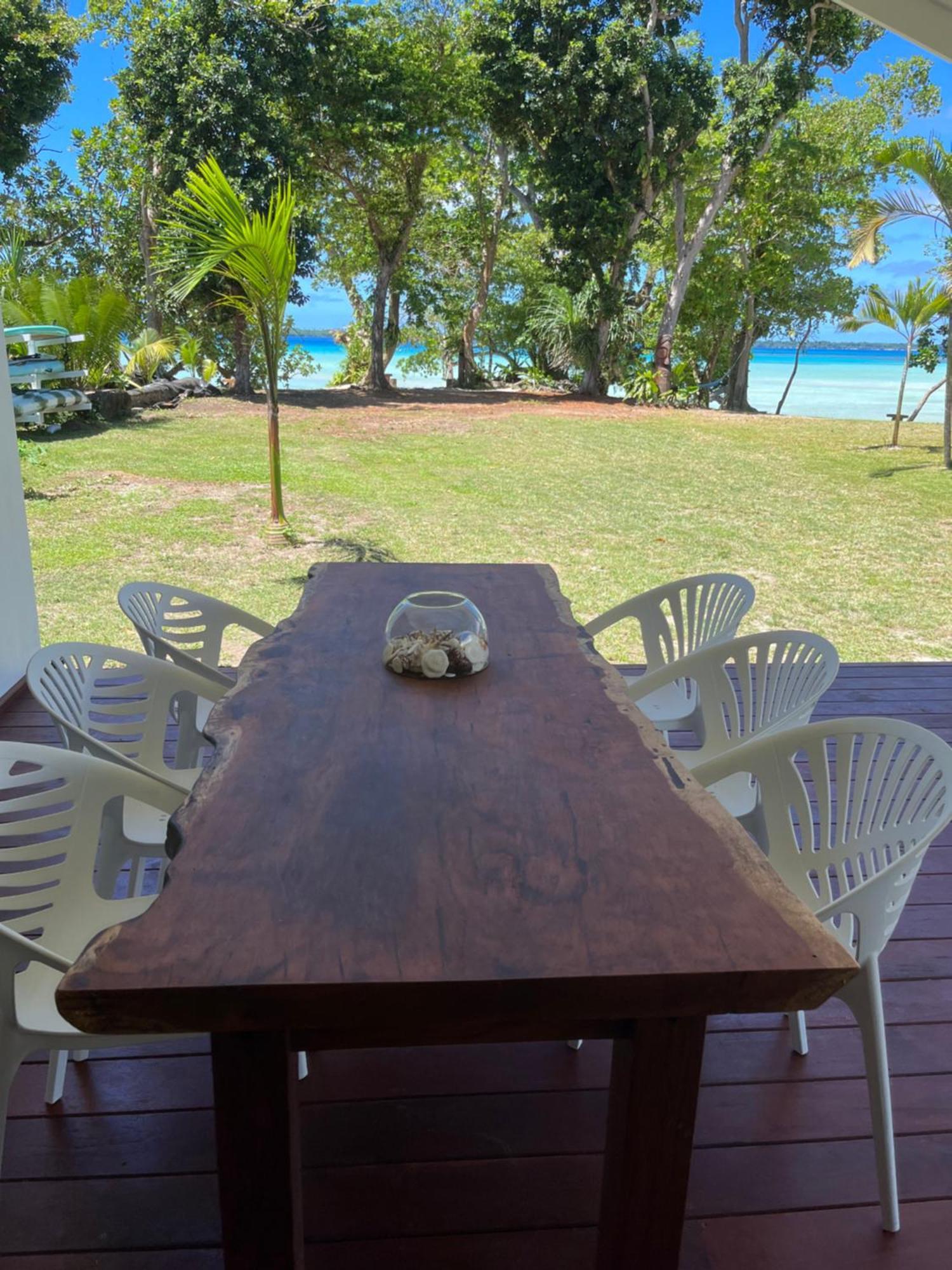 Lope Lope Beach Bungalows Luganville Bagian luar foto