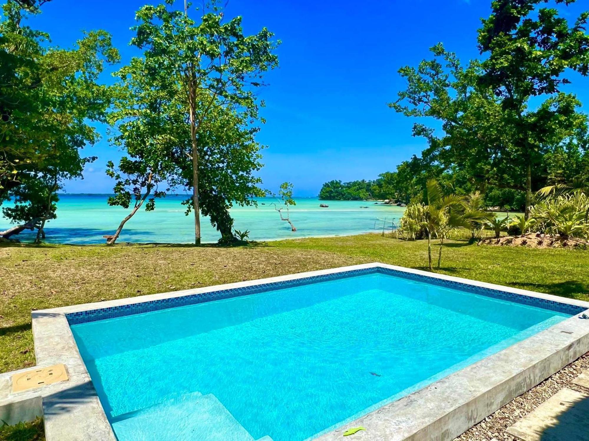 Lope Lope Beach Bungalows Luganville Bagian luar foto