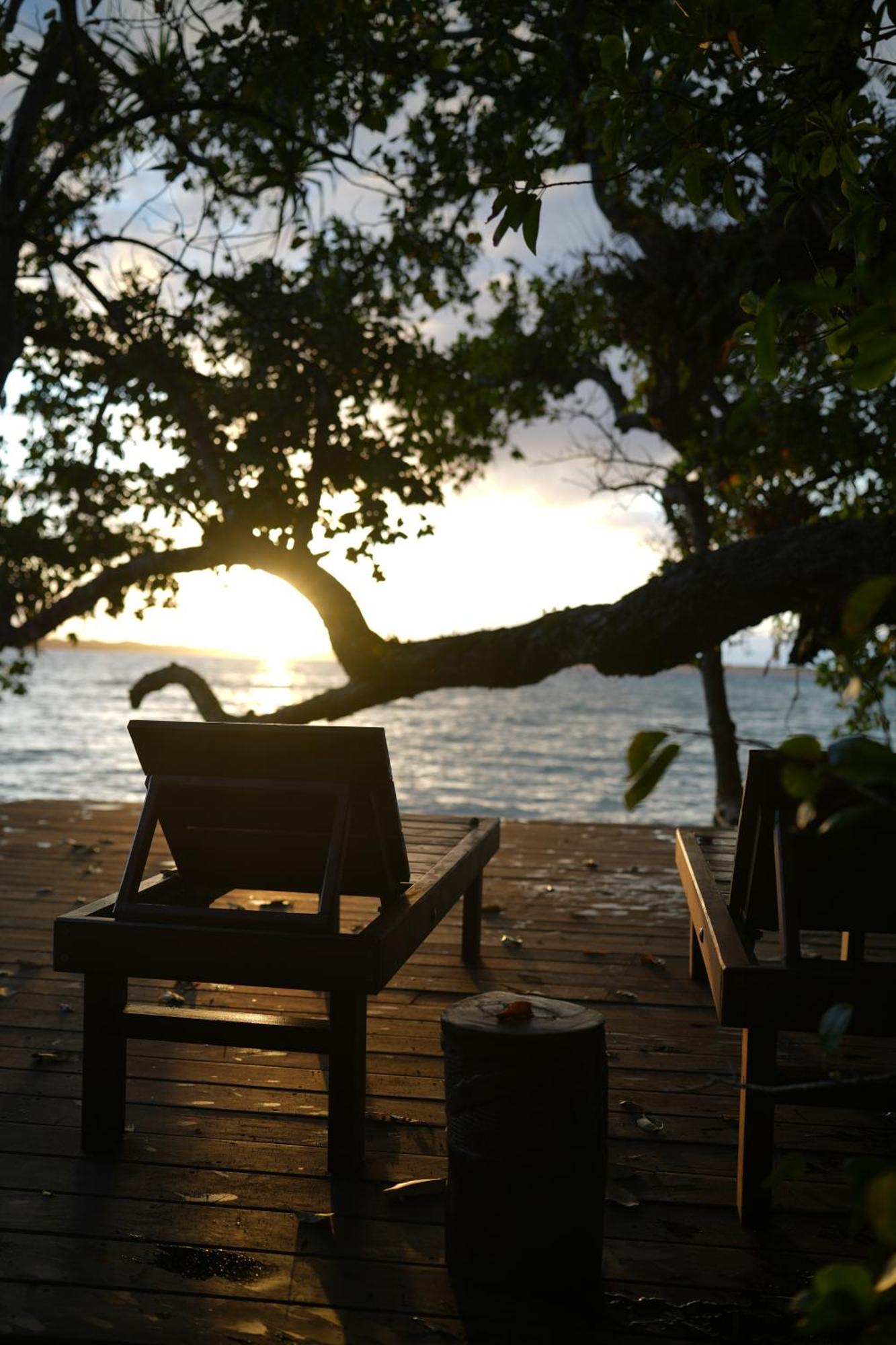 Lope Lope Beach Bungalows Luganville Bagian luar foto